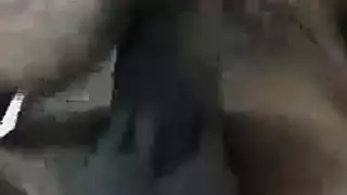 جنس قاسي شتوي: هولي مايكلز في جماع تزلجي بأثداء ضخمة