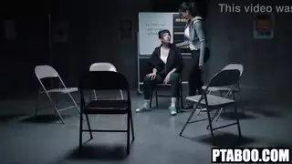 يقزف في كس البنت