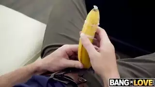 سكس امهات بزاز كبيرة تثير ابنها ليمارس معها الجنس المحرم