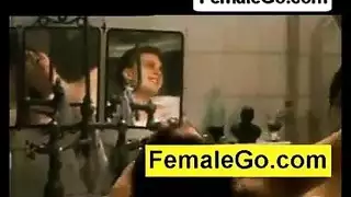 دعوة حفلة حصرية: بداية جنسية صريحة في النادي المميز