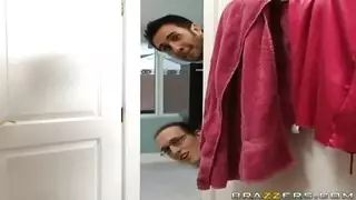 شفيف تمص بقوه