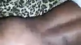 تذوق كل بوصة من جسدها الحلو