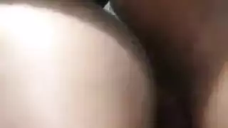 تحدٍ في وضح النهار: جنس عنيف وأنين في الحديقة