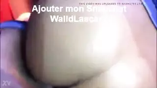 اب يعقب بنته في المتبخ