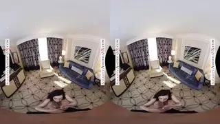 كس ملمع جاهز للاختناق على قضيب غليظ