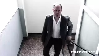 وزير ممتلئ يتوسل للجماع الخلفي العنيف