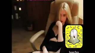 مراهقة تصور نفسها وهي تستمني وتئن على سناب شات