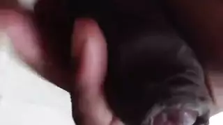 الزوجة الساخنة رايلي ريد تأخذ شاب وسيم لجلسة جنسية قوية في السرير