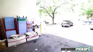 الحبيب السابق يمارس الجنس مع سليم بلا توقف على سريرها في وضح النهار