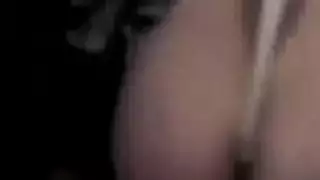 ساحقات شقراوات يقمن بالمقص واللعق قبل ممارسة الجنس مع غريب