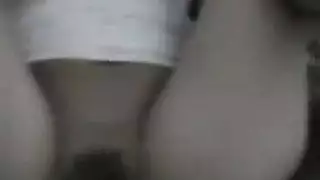 بدويات ساخنة تستقبل عدة قضبان في الخارج