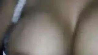 ركوبة الكوجرال المثيرة: فحل ينيكها بقوة، أثداء كبيرة ترتج، صراخ