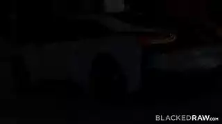 جلسة نيك عنيف بقضيب أسود كبير