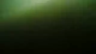 تنظيف المنزل يتحول إلى ممارسة جنسية قاسية في الحمام