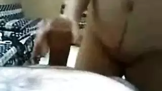 حفلة جنس لحامل مصرية: مص عميق وجنس صريح