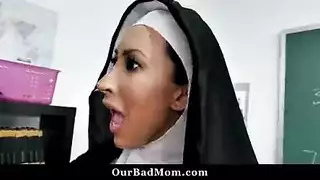 نيك راهبة فالطيز