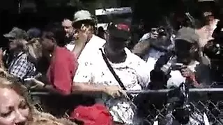 خيال جماعي جنسي مع قذف على الثديين والوجه