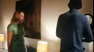 نساء ممتلئات تمثل أدوارًا تمارس الجنس أمام الكاميرا