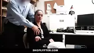 شهد الشمري في أول ظهور إباحي صريح لها