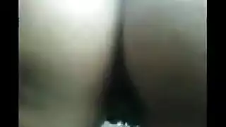 إباحية يوم الزفاف: فض بكارة العروس المتوترة