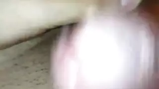 جديد في الحي: علاقة جماعية تنتهي بالقذف الداخلي